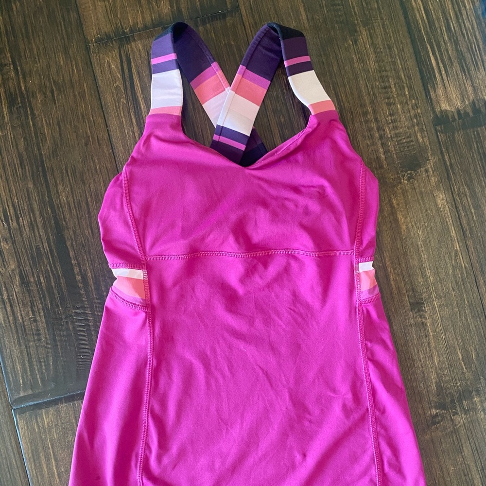 Lululemon built-in bra tank size 4